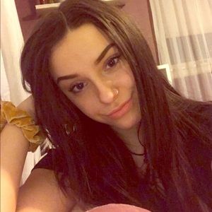 Meet your Posher, Noelle